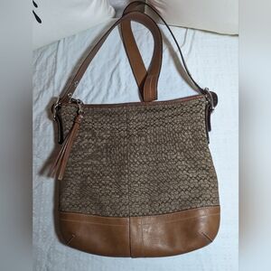 COACH almost vintage crossbody